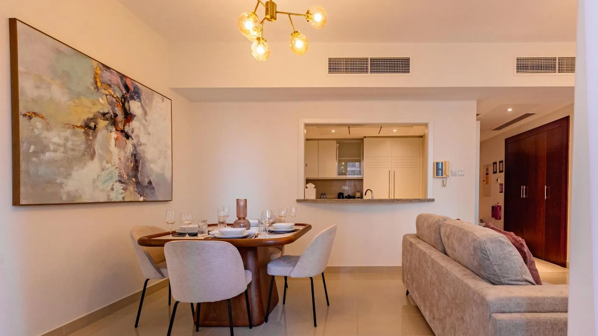 Apartment Downtown 2 Bedroom Burj Khalifa & Fountains Views 8 Min From Dubai Mall
