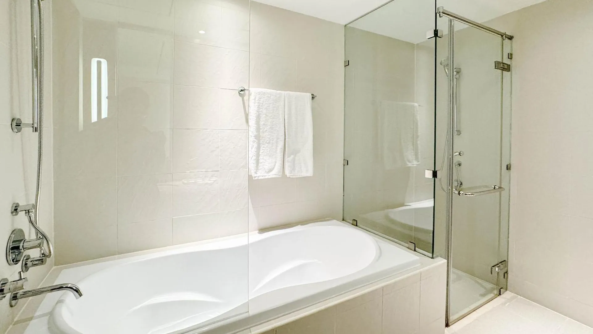 Downtown 2 Bedroom Burj Khalifa & Fountains Views 8 Min From Dubai Mall Apartment