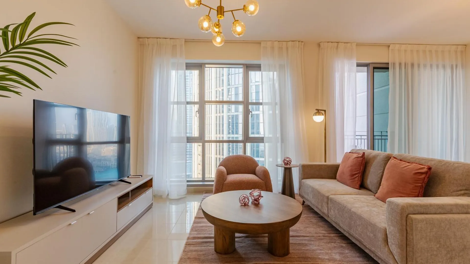 Downtown 2 Bedroom Burj Khalifa & Fountains Views 8 Min From Dubai Mall
